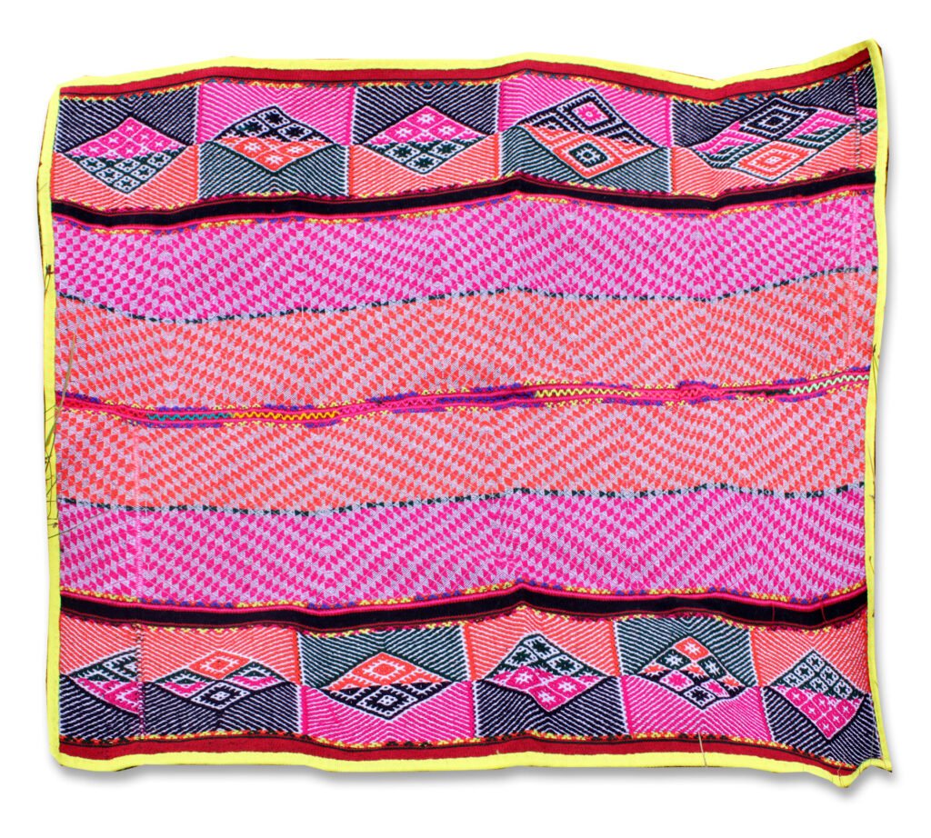 lliclla avanzada - parte de la missa andina