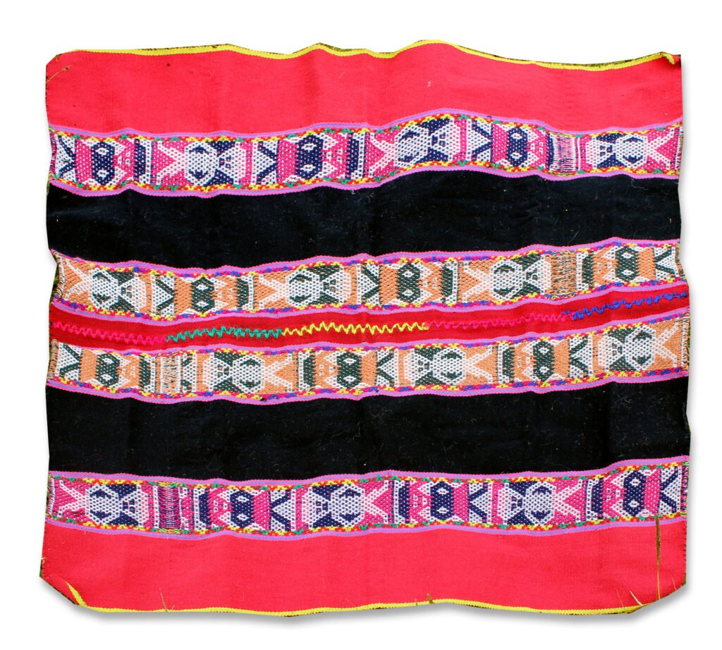 lliclla basica - parte de la missa andina