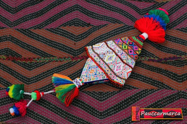chullo Q'ero ceremonial con chaquiras - chullos peruanos