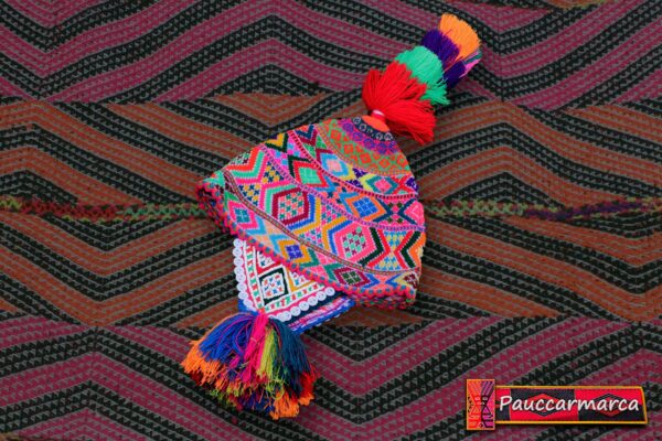 chullo Q'ero ceremonial con botones y chaquiras - chullos peruanos